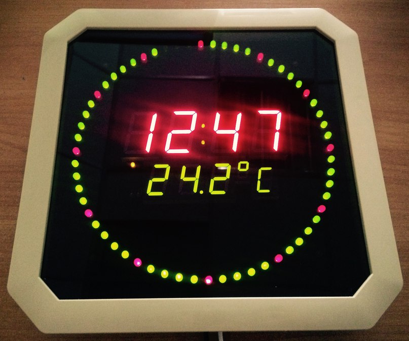 Часы настенные светодиодные эксклюзивные с двумя термометрами